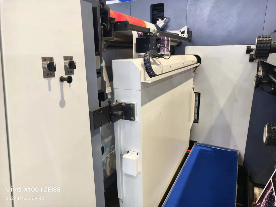 Sleeve Type Flexo Printing Machine with Auto Loading and Unloading System