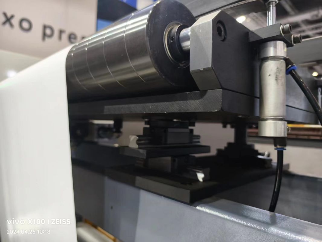 Single Pass Sleeve Type Flexo Printing Machine with IR Dryer and Rewinding for Convenience