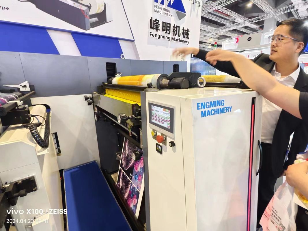 Single Pass Sleeve Type Flexo Printing Machine with IR Dryer and Rewinding for Convenience
