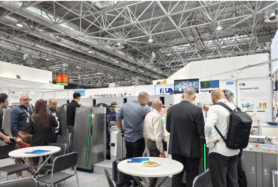 PLC Controlled Sleeve Type Flexo Printing Machine with Max. Printing Width of 1000mm