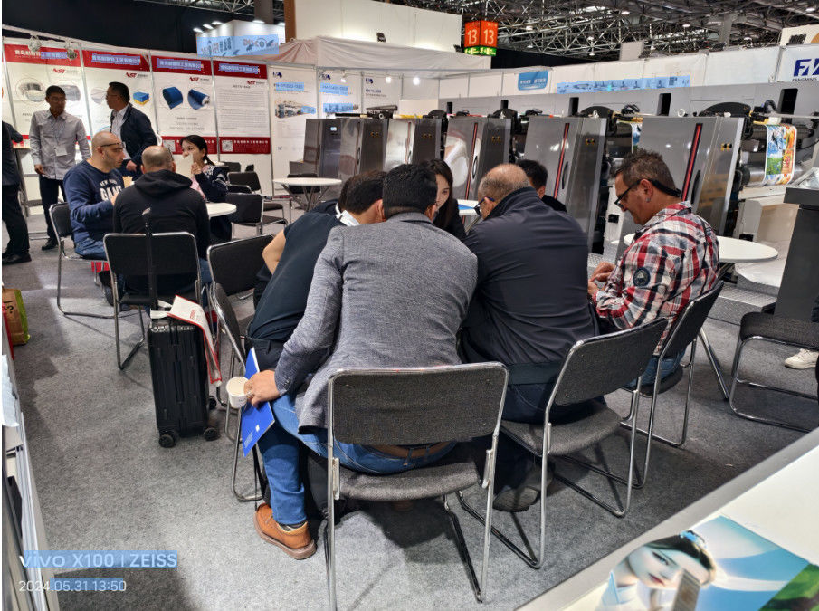PLC Controlled Sleeve Type Flexo Printing Machine with Max. Printing Width of 1000mm